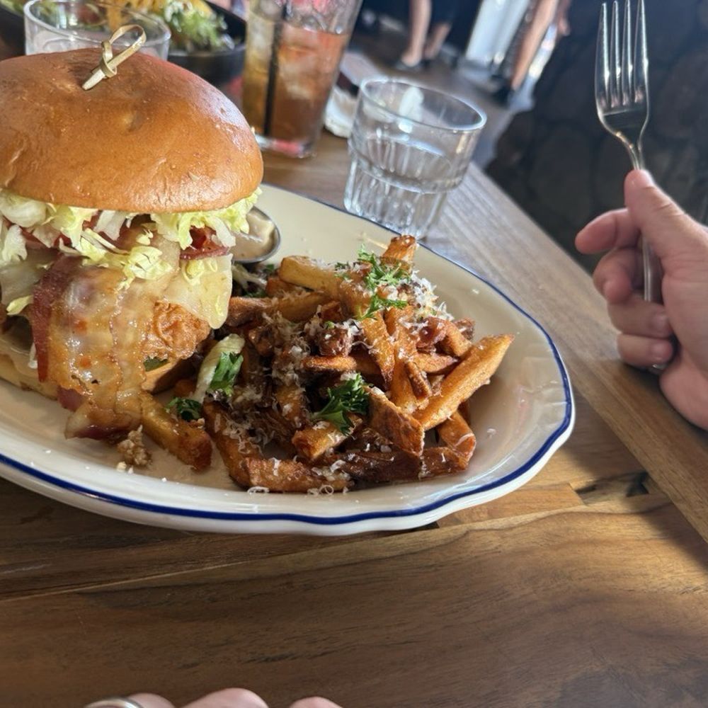 Scotty Browns - Chicken Sandwich - Burgers Near Me - Koloa, Hawaii