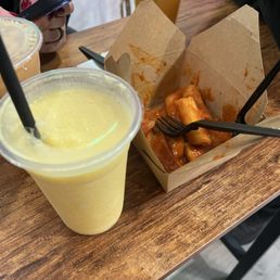 Tapoki & mango smoothie Tapoki & mango smoothie