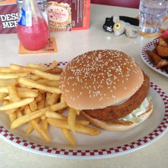 Sam Kullman's Diner - Veggie Burger - American Near Me - Regensburg, BY