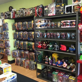 Iguana Comics - Hobby Shops Near Me - Grants Pass, Oregon