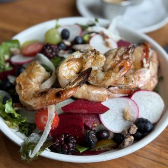 Steelbach - Farmhouse salad with grilled shrimp - New American Near Me - Tampa, Florida Steelbach - Farmhouse salad with grilled shrimp - New American Near Me - Tampa, Florida