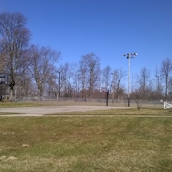 Community Park - basketball courts - Parks Near Me - Whitestown, Indiana