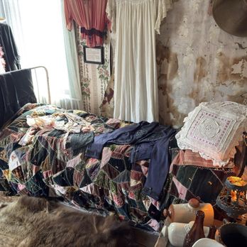 Red Onion Saloon - Tours Near Me - Skagway, Alaska