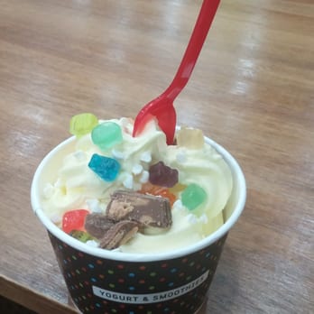 Red Mango - Mango fro-yo on top.. Acai Blueberry on bottom.. - Ice Cream & Frozen Yogurt Near Me - Oakland Gardens, New York Red Mango - Mango fro-yo on top.. Acai Blueberry on bottom.. - Ice Cream & Frozen Yogurt Near Me - Oakland Gardens, New York