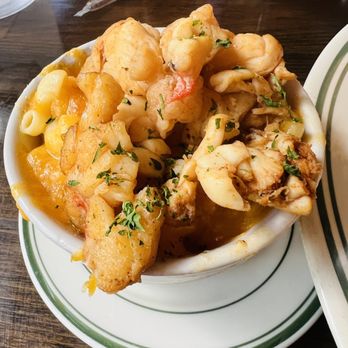 Taste Kitchen Bar - Smoked Gouda and lobster Mac and cheese - Breakfast & Brunch Near Me - Houston, Texas Taste Kitchen Bar - Smoked Gouda and lobster Mac and cheese - Breakfast & Brunch Near Me - Houston, Texas