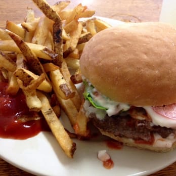 Park Row Cafe - The Messy Cheeseburger - Cafes Near Me - Waterbury, Vermont Park Row Cafe - The Messy Cheeseburger - Cafes Near Me - Waterbury, Vermont