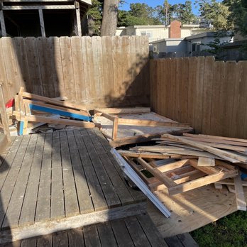 Cypress Landscaping - Before junk removal. - Landscaping Near Me Cypress Landscaping - Before junk removal. - Landscaping Near Me