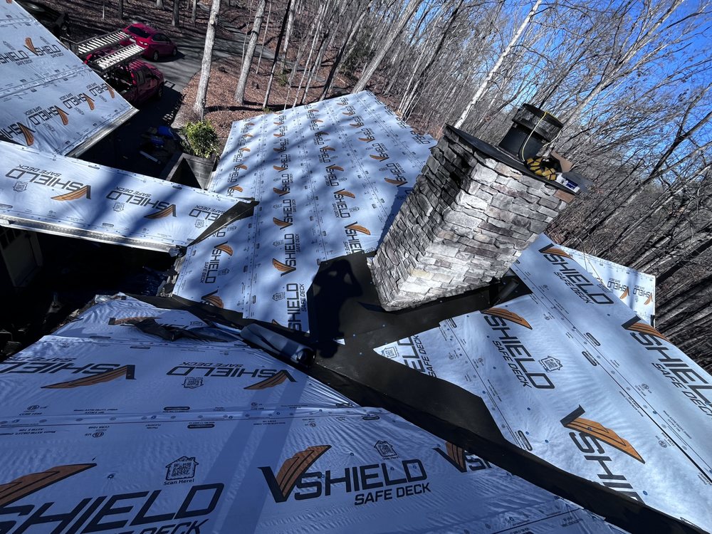 Slide of Wuilson’s Roofing