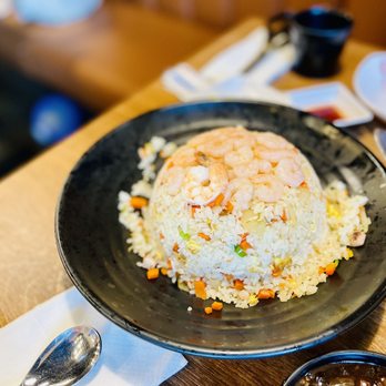 Chuihong - a plate of fried rice with shrimp - Korean Near Me - Surrey, British Columbia Chuihong - a plate of fried rice with shrimp - Korean Near Me - Surrey, British Columbia
