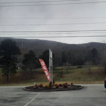 Barker's Drive-Thru - Parking lot - Diners Near Me - Elizabethton, Tennessee Barker's Drive-Thru - Parking lot - Diners Near Me - Elizabethton, Tennessee