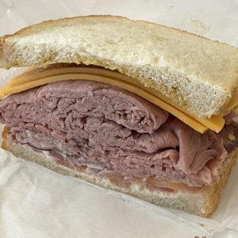 Gene's Fine Foods - Made to order roast beef sandwich with cheddar (Oct 2025) - Grocery Near Me - Pleasanton, California