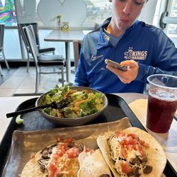 Queso Times - Tacos, burrito bowl
