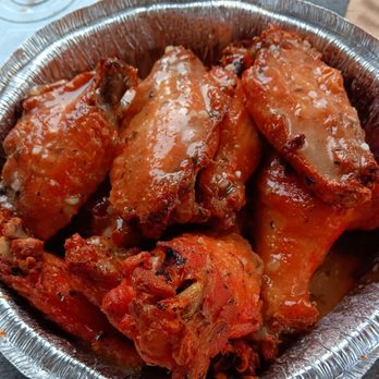 Al's Pizzeria - Garlic wings. - Pizza Near Me - Kissimmee, Florida