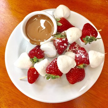 Sunny Ridge Strawberry Farm - Strawberry kebab - Restaurants Near Me - Main Ridge, VIC