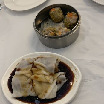 Fung's Kitchen - Steamed pork dumplings and some kind of beef rice wrap - Dim Sum Near Me - Houston, Texas