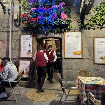 Rincón de la Cava - The most sour staff in all of Spain - Spanish Near Me - Madrid, M Rincón de la Cava - The most sour staff in all of Spain - Spanish Near Me - Madrid, M