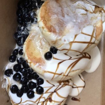Cloud Nine Cafe Hawaii - Boba fluffy pancakes - Desserts Near Me - Honolulu, Hawaii
