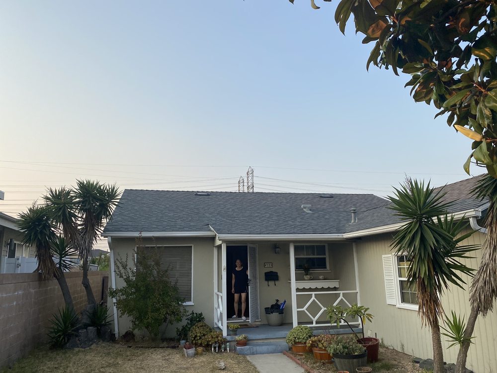 Slide of Gonzalez Roofing