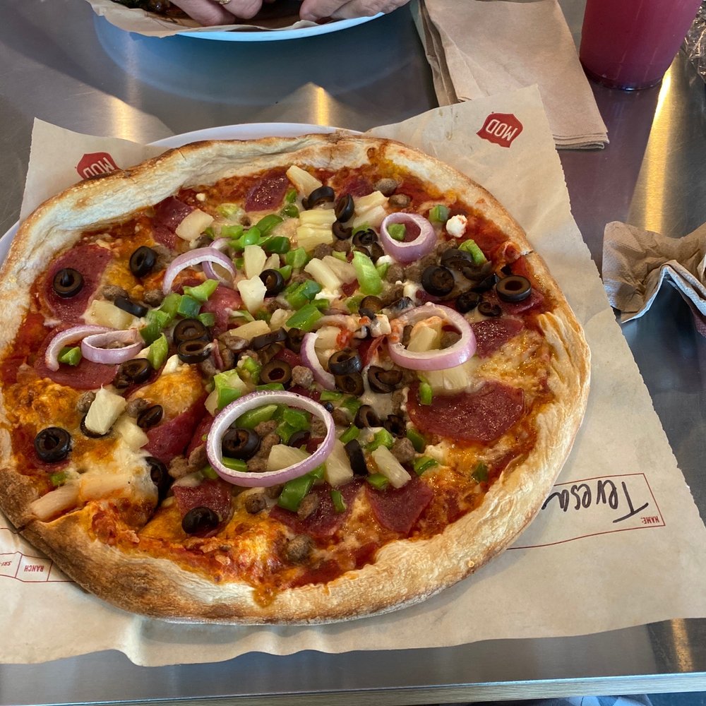 MOD Pizza - It's a nice looking pizza taste was amazing and my wife got her special pizza - Pizza Near Me - Turlock, California