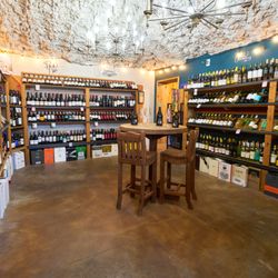 Crystal Lake Liquor