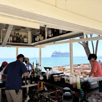 Descanso Beach Club - Bar area - New American Near Me - Avalon, California