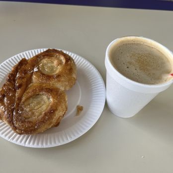 Panaderia La Castilla - Café y espejuelo - Bakeries Near Me - Cidra, Puerto Rico