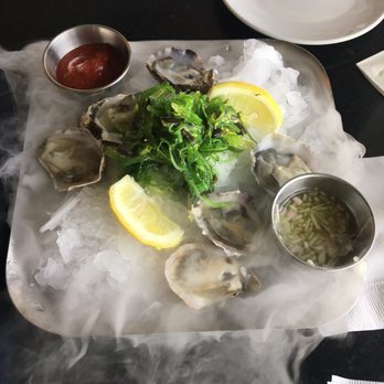 Skates On The Bay - Oysters on the half shell - Seafood Near Me - Berkeley, California