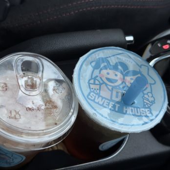 Dd Sweet House - Iced Mocha and Peach Tea - Bubble Tea Near Me - Portland, Oregon Dd Sweet House - Iced Mocha and Peach Tea - Bubble Tea Near Me - Portland, Oregon