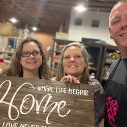 Hammer & Stain Waco - Sign selfie with Rhonda