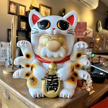 Hungry Sumo Sushi Bar - Cat Mario - Sushi Bars Near Me - Milwaukee, Wisconsin Hungry Sumo Sushi Bar - Cat Mario - Sushi Bars Near Me - Milwaukee, Wisconsin