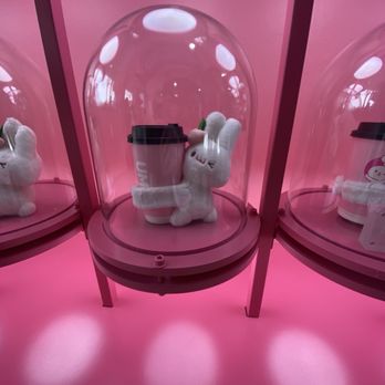 Ume Tea - Hug bunny holds cups - Bubble Tea Near Me - San Ramon, California