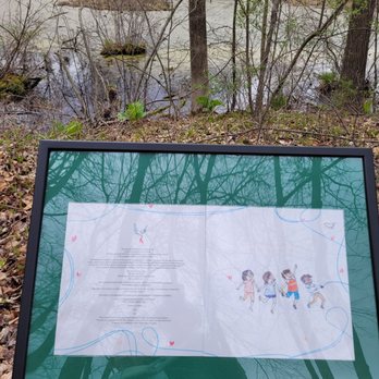 Doreen's Nature Trail - Hiking Near Me - East Granby, Connecticut