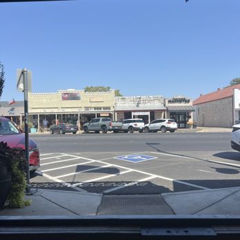 The Auslander - The window - German Near Me - Fredericksburg, Texas