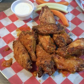 Parry's Pizzeria & Taphouse - Bone-In Wings - Pizza Near Me - Highlands Ranch, Colorado Parry's Pizzeria & Taphouse - Bone-In Wings - Pizza Near Me - Highlands Ranch, Colorado