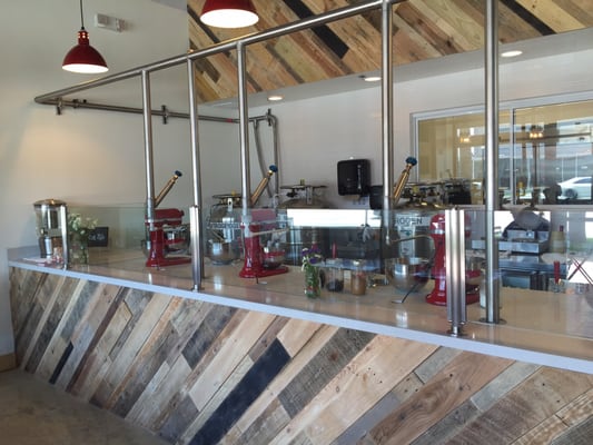 Lulu's Nitrogen Ice Cream by null