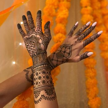 Mehndi Maniac - Front and back - Henna Artists Near Me Mehndi Maniac - Front and back - Henna Artists Near Me