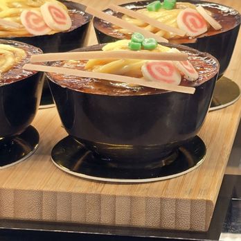 Daan Go Cake Lab - Desserts Near Me - Richmond, British Columbia