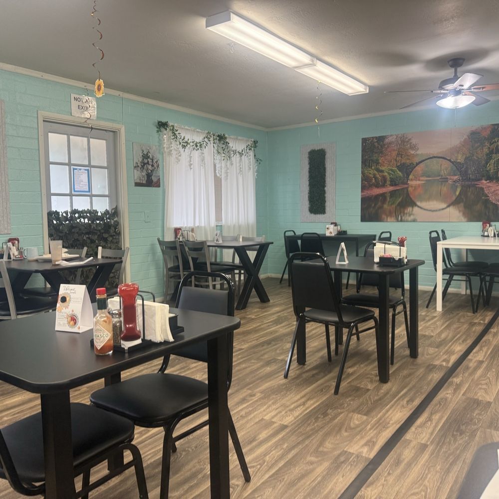 Delicious Cafe - Inside - Soup Near Me - Payson, Arizona Delicious Cafe - Inside - Soup Near Me - Payson, Arizona
