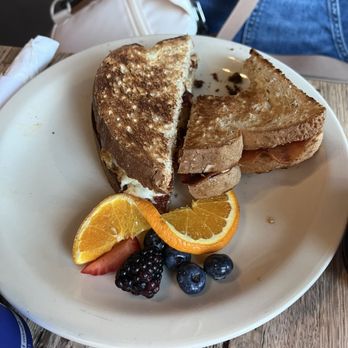 V6 Coffee Bar - Coffee & Tea Near Me - Marathon, Texas