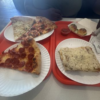 Mama's Boy - Sprite 20" Cheese Pie 20" Pepperoni Pie 20" Sausage Pie 20" White Pie - Pizza Near Me - Oakland, California Mama's Boy - Sprite 20" Cheese Pie 20" Pepperoni Pie 20" Sausage Pie 20" White Pie - Pizza Near Me - Oakland, California