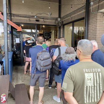 Interstellar BBQ - The line at 11:05A (April 2022) - Barbeque Near Me - Austin, Texas Interstellar BBQ - The line at 11:05A (April 2022) - Barbeque Near Me - Austin, Texas