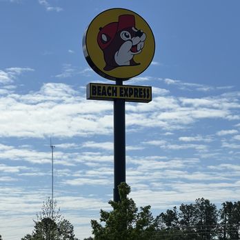 Buc-ee's - Gas Stations Near Me - Robertsdale, Alabama