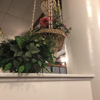 Harbor Inn - The decor reminds me of my aunties house back in 1988. - Seafood Near Me - Burlington, North Carolina Harbor Inn - The decor reminds me of my aunties house back in 1988. - Seafood Near Me - Burlington, North Carolina