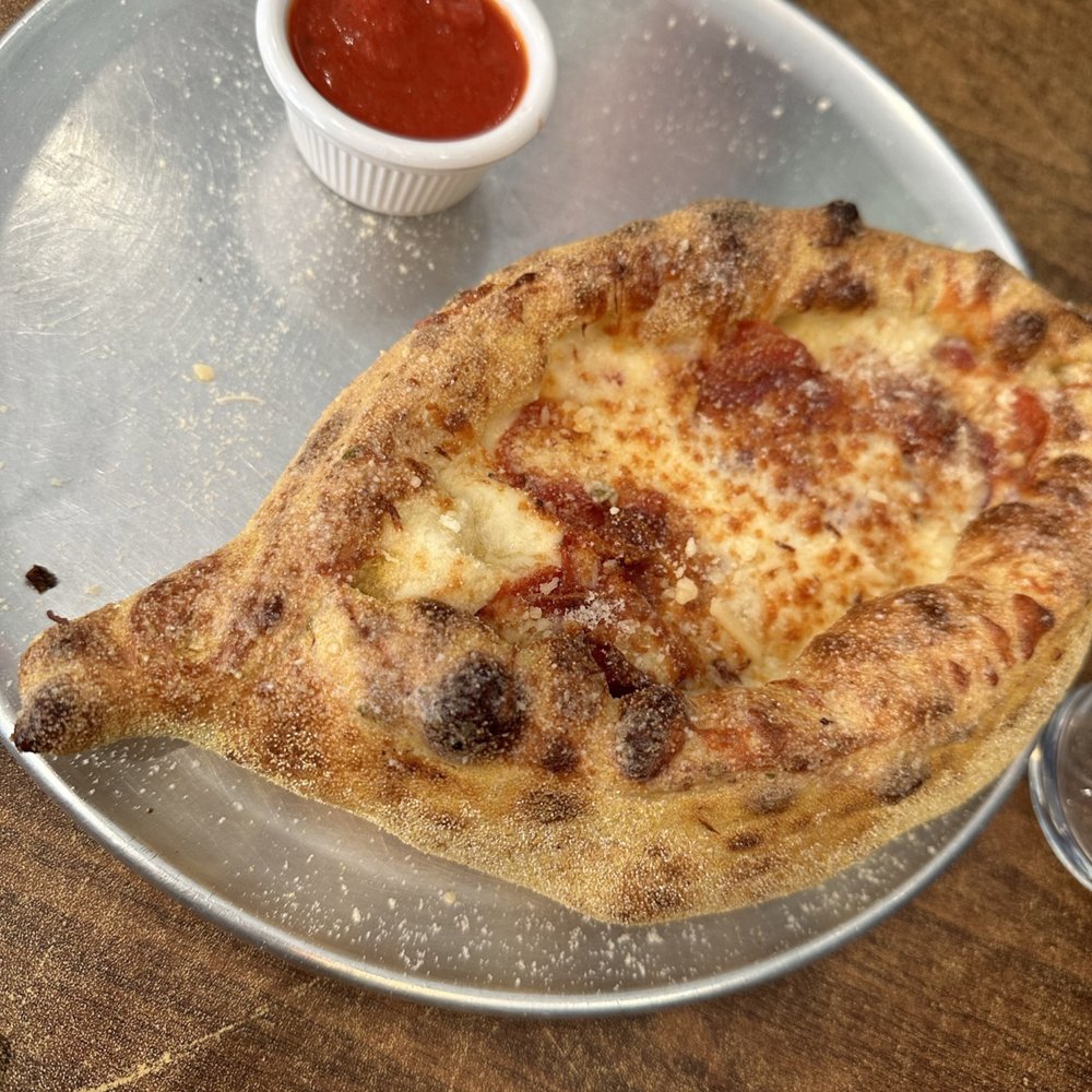 Pepperoni calzone Pepperoni calzone