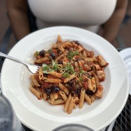 Penne Puttanesca Penne Puttanesca