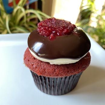 Sweet Adeline Bakeshop - Red velvet cupcake - Bakeries Near Me - Berkeley, California Sweet Adeline Bakeshop - Red velvet cupcake - Bakeries Near Me - Berkeley, California