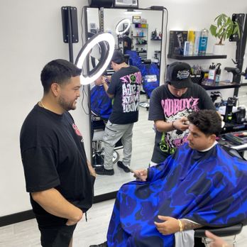 Barber Club - Boss man Julio, and two other barbers at the end of the night. They took me in as a walk in around 7pm. Shoutout to them! - Barbers Near Me - Lawndale, California Barber Club - Boss man Julio, and two other barbers at the end of the night. They took me in as a walk in around 7pm. Shoutout to them! - Barbers Near Me - Lawndale, California