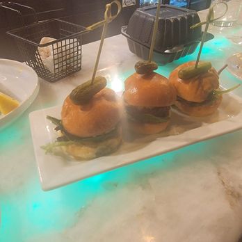 Essie's Restaurant & Lounge - sliders - Cocktail Bars Near Me - Clementon, New Jersey