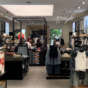Levi's Store - employees - Men's Clothing Near Me - Roseville, California
