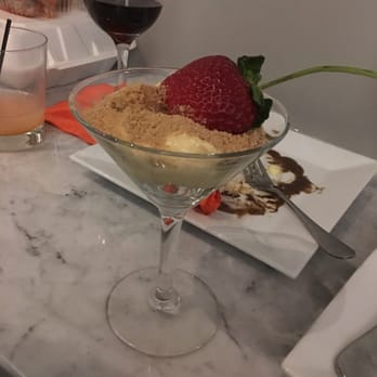 Mango Mangeaux - New American Near Me - Hampton, Virginia